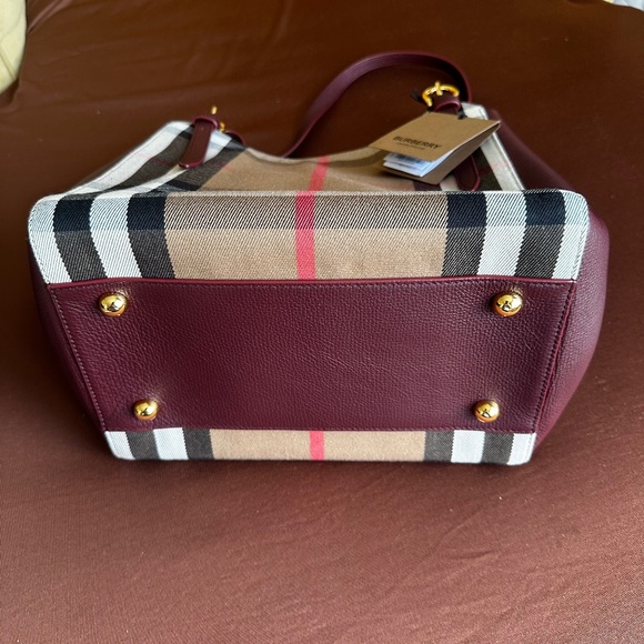 Burberry Small Canterbury Leather House Check Canvas Shoulder Tote Bag M… - Picture 2 of 16
